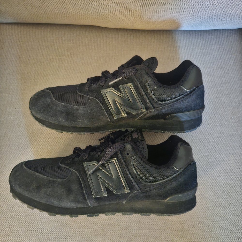 New Balance Men's Charcoal Sneakers